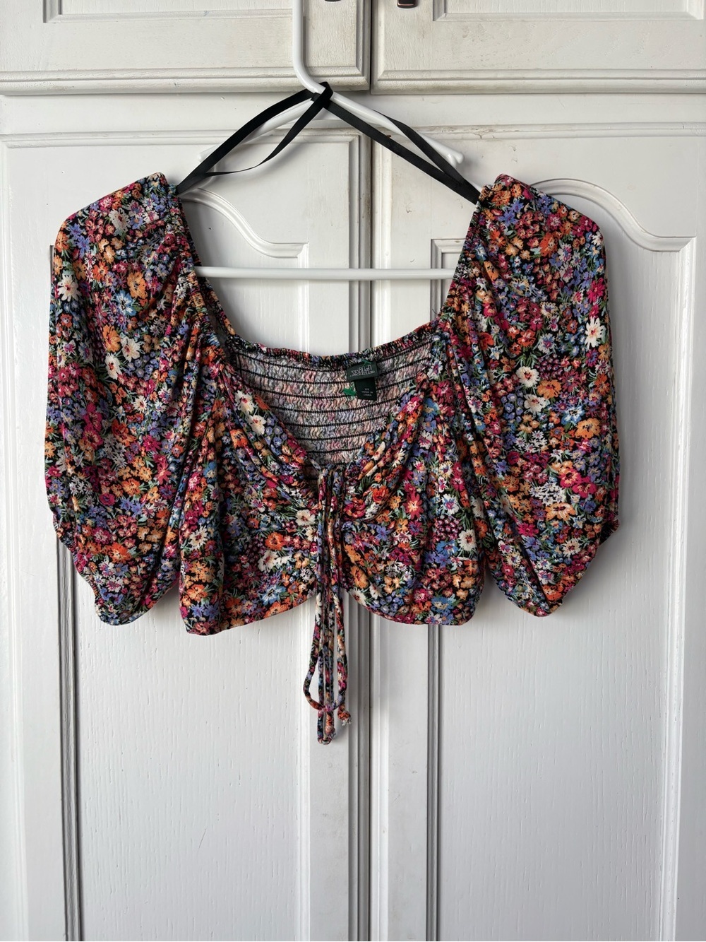 wild fable Black Multicolor Floral Ruched Tie-Front Crop Top